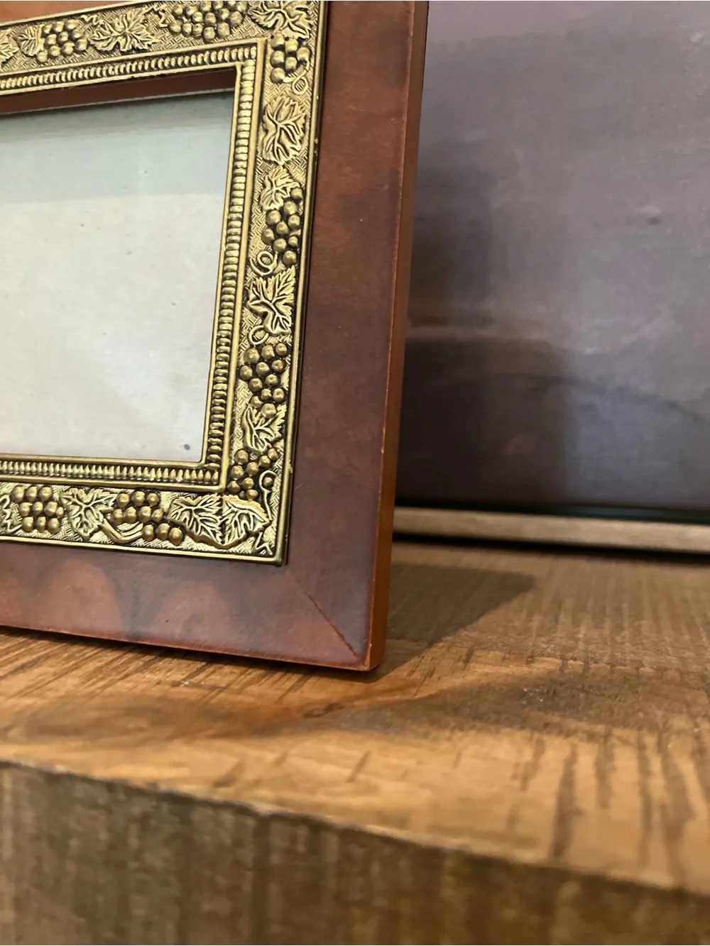 Vintage wood & brass picture frame embossed grapevine border, 5x3” photo